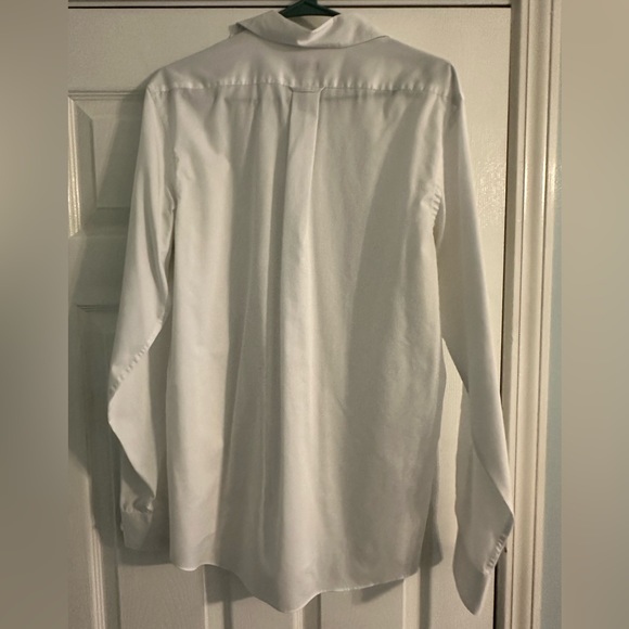 Men’s IZOD White button down dress shirt size: 15 1/2 and 34/35 - Picture 2 of 3